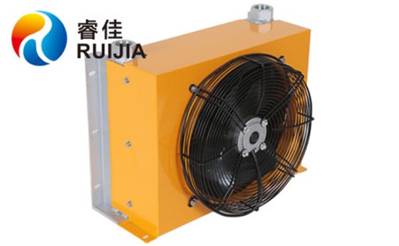 注塑機(jī)油冷卻器 注塑機(jī)油冷卻器