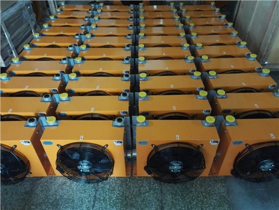 風(fēng)冷散熱器產(chǎn)品打包