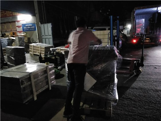 風冷散熱器發(fā)貨 風冷散熱器發(fā)貨