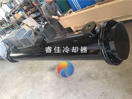 睿佳管殼式水冷換熱器.jpg 睿佳管殼式水冷換熱器.jpg