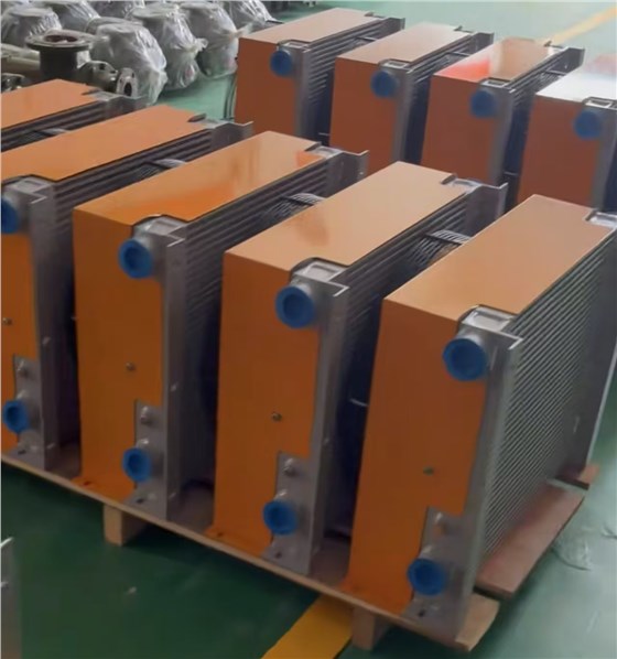 冷卻器打包發(fā)貨 冷卻器打包發(fā)貨