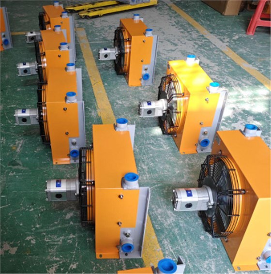 冷卻器打包發(fā)貨