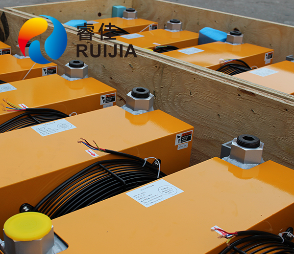 液壓油冷卻器打包發(fā)貨