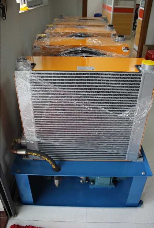 5臺雙層獨(dú)立循環(huán)液壓油冷卻器