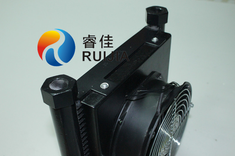 【冷卻器廠家】小型<font color='red'>液壓風(fēng)冷卻器</font>AJ0510