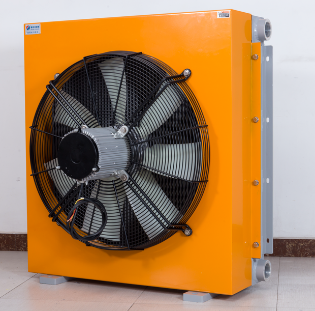 精準(zhǔn)匹配：<font color='red'>液壓油冷卻器</font>選型的關(guān)鍵參數(shù)解析