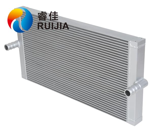 耐用<font color='red'>挖掘機散熱器</font>讓挖掘機輕松做熱狗