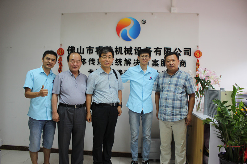 【<font color='red'>睿佳冷卻器</font>】外國客戶到訪，睿佳品牌值得信賴