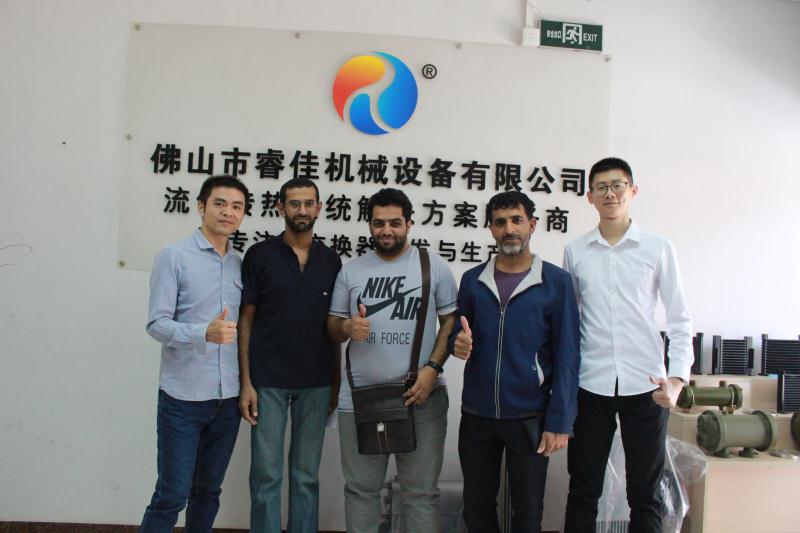 外國友人到訪<font color='red'>睿佳冷卻器</font>：you are very good！