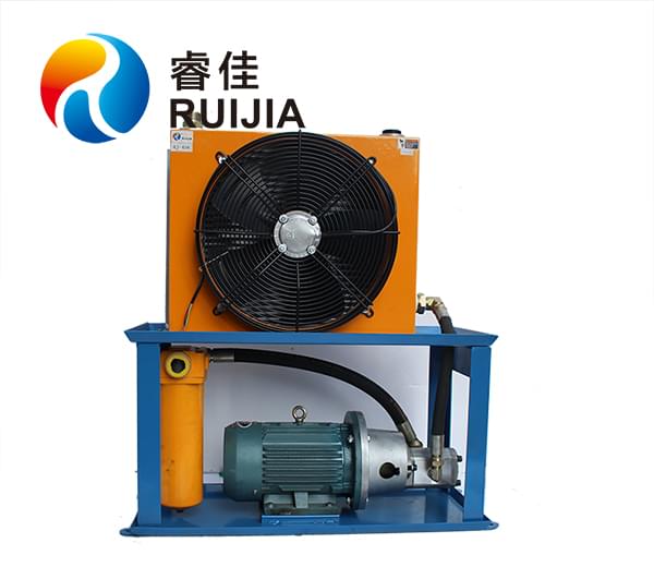 【廣東】}客戶訂做獨(dú)立循環(huán)<font color='red'>液壓油冷卻器</font>